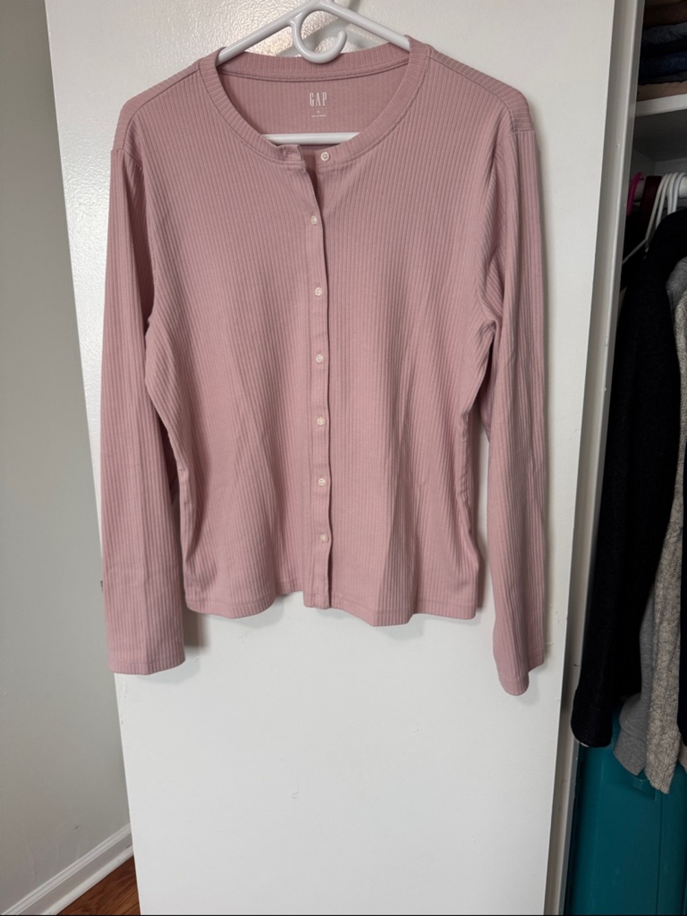 GAP Ribbed Button-Front Long Sleeve Top - Dusty Rose
